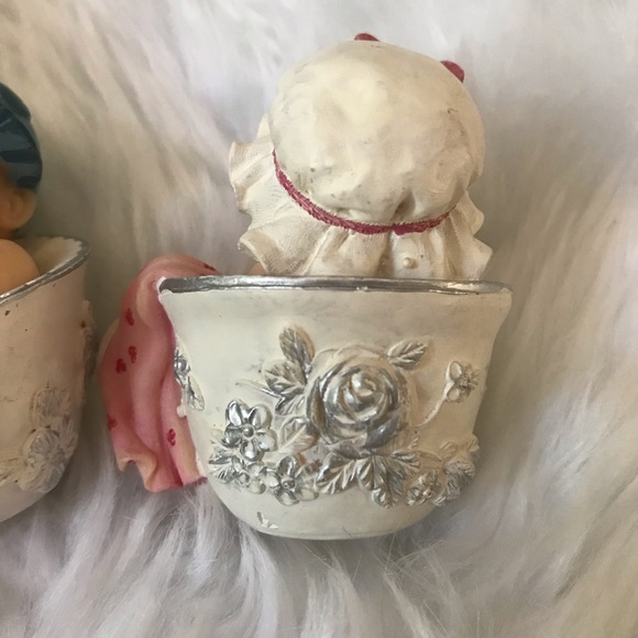 ♥️Adorable Baby Figurines in Teacups - Picture 8 of 13